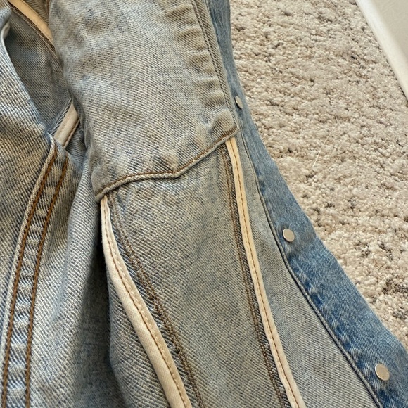 AMIRI S EUC Blue Jean Jacket Timeless Trucker Style - Picture 11 of 16